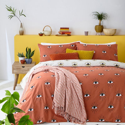 Furn. Theia Abstract Eyes Reversible Duvet Cover Set, King, Red - image 1