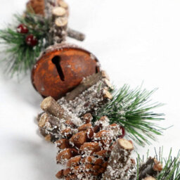 Shatchi Hanging Decoration With Jingle Bells Wooden Sticks, Berries And Pinecones Christmas Home Wall Door 50 Cm Rustic - thumbnail 4