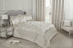 English Garden Bedspread In Cream