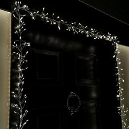 Samuel Alexander 5.5M 880 Led Indoor Outdoor Christmas Door Lights In Warm White - thumbnail 4