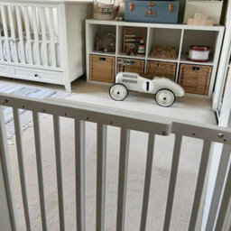 Safetots Chunky Wooden Screw Fit Stair Gate, White, 63.5Cm - 105.5Cm, Wood Baby Gate, Screw Fit Safety Barrier - thumbnail 7