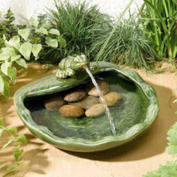 Solar Powered Frog Design Cascade Fountain - Green Glazed Ceramic Outdoor Garden Water Feature - Measures H16 X W37 X D32Cm - thumbnail 2