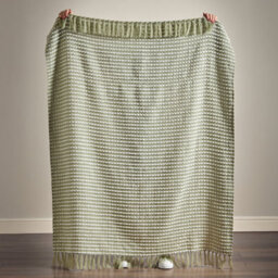Catherine Lansfield Stab Stitch Embellished 125X150 Cm Blanket Throw Sage Green - thumbnail 5