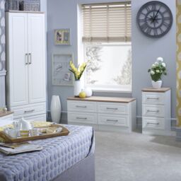 Sevilla Ready Assembled Matt White Light Oak Effect 3 Drawer Bedside Chest (H)695mm (W)395mm (D)415mm - thumbnail 3
