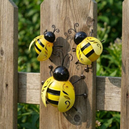 Garden Greatness Trio Decorative Metal Garden Bees - thumbnail 2