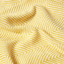 Homescapes Cotton Halden Chevron Yellow Throw, 255 X 360 Cm - thumbnail 4