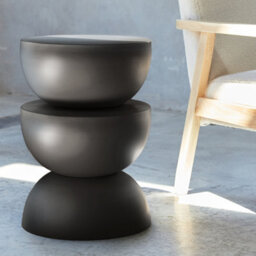 Sweeek - Side Table End Table Bedside Table Metal Diam.32 X H46.5Cm Black 32X32X46.5 Cm - Coumba