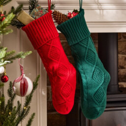 Dibor Set Of 2 Traditional Green & Red Chunky Knit Xmas Gift Decoration Christmas Stocking For Kids