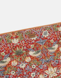 Morris & Co. Pet Blanket, Red Strawberry Thief Print, Plush Reverse, Machine Washable, 150Cm X 100Cm - thumbnail 3