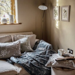 Laura Ashley Pussywillow Grey Heated Throw Electric Blanket - thumbnail 2