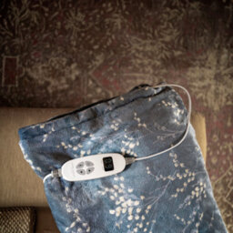 Laura Ashley Pussywillow Grey Heated Throw Electric Blanket - thumbnail 3