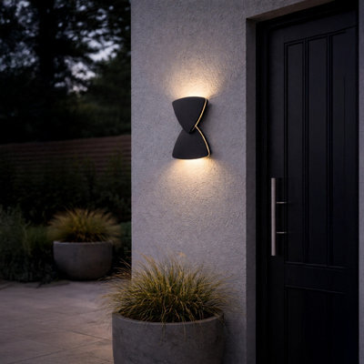 Eglo Pedersano Outdoor Led Wall Light, Tri Colour Cct (3000K/4000K/6500K), Ip44 Weatherproof, Black Structured Aluminium & Plastic - image 1