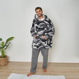Ohs Camo Oversized Hoodie Blanket Wearable Sherpa Sweatshirt, Charcoal - thumbnail 6