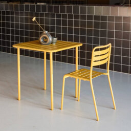 Sweeek - 2-Seater Square Steel Garden Table Yellow Ochre 70X70X72.5 Cm - Amelia 70Cm - thumbnail 5