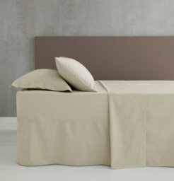 Catherine Lansfield Pillowcases Easy Iron Percale Standard 50X75Cm Pack Of 2 Pillow Cases With Envelope Closure Cream - thumbnail 3