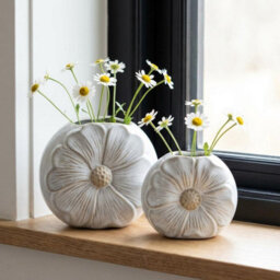 Garden Greatness Set Of 2 Maison Daisy Home Vases - thumbnail 2