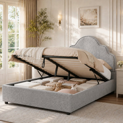 Scalloped Storage Bed With Hydraulic Lift - image 1