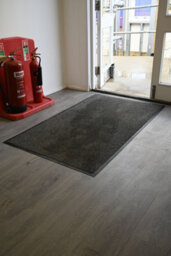 Blue Diamond Dayton Entrance Mat 90 X 150Cm Red - thumbnail 3