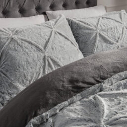 Smart Living Luxurious Rouched Faux Fur Fleece Duvet Cover With Pillowcases - thumbnail 2