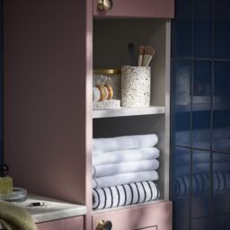Ashford Matt Dusty Pink Double Wall-Mounted Bathroom Cabinet (H)180Cm (W)30Cm - thumbnail 3