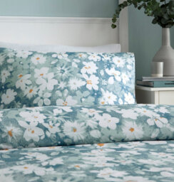 Portfolio Home Hazy Bloom King Duvet Cover And Pillowcases Set - thumbnail 2