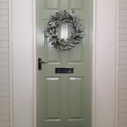 Samuel Alexander 45Cm Snow Flocked Wreath 84 Mixed Peorpvc Tips - thumbnail 2