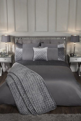 Elysium Duvet Set In Silver Colour