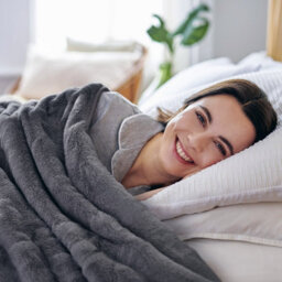 Cosi Home Faux Fur Electric Heated Throw - Grey - thumbnail 7