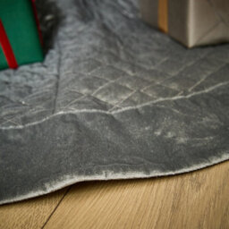 "Dibor Grey Velvet Quilted Christmas Tree Decoration Christmas Tree Skirt 48""" - thumbnail 3