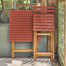 Sweeek - Acacia Wood Garden Table 2 Folding Chairs Terracotta 60X60X8 Cm - Hilora - thumbnail 3