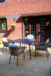 Sh&g Bolingbroke 4 Seat Garden Furniture Set - 4 Piece Square Table & Chairs - Aluminium & Brown Rattan With Beige Cushions - thumbnail 2