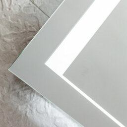 Plum&clay Dakota Led Illuminated Backlit Bathroom Mirror With Demister (H)600mm (W)800mm - thumbnail 4