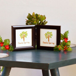 "Nicola Spring Folding 2 Photo Frame - 4 X 4"" - Black" - thumbnail 4