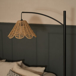 Valuelights Preto Black Metal Curve Stem Floor Lamp With A Rattan Wicker Scalloped Edge Shade - thumbnail 3
