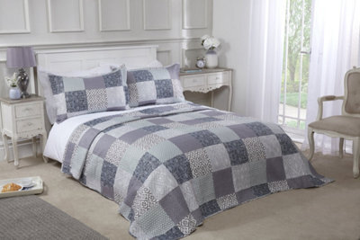Worcester Bedspread In Blue Blue - image 1