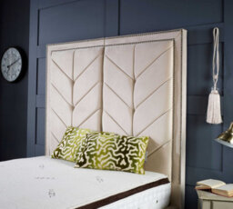 Ds Living Milly Chevron Upholstered Soft Touch Cream Velvet Luxury 4Ft6 Double Bed Frame - thumbnail 3