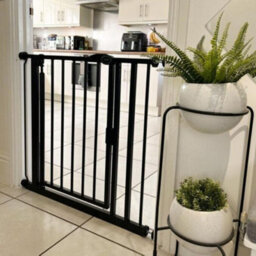 Bettacare Auto Close Pet Gate, 89.4Cm - 96.4Cm, Matt Black, Pressure Fit Stair Gate For Dog & Puppy - thumbnail 9