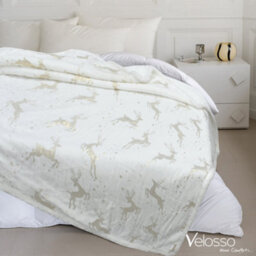 Velosso Elegant Foil Stag Print Thermal Soft Throw Blanket In Festive Red Design, Perfect For Warm Bedding - 125Cm X 150Cm - White