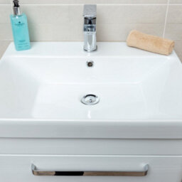 Plum&clay Emery Textured White Wall Hung Bathroom Vanity Unit & Basin Set With Chrome Handles (W)60Cm (H)46Cm - thumbnail 6