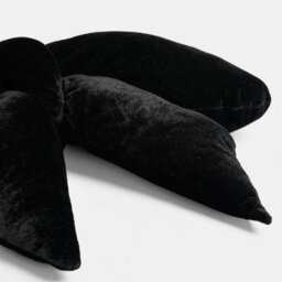 OHS Velvet Bow Shaped Novelty  Decorative Scatter Cushion Plush Pillow - thumbnail 3