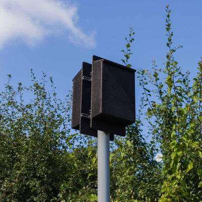Buttercup Farm Pole Mounted Roost Maternity Double Box With 4M Pole - Plywood/ceramic - L13 X W26 X H49 Cm - image 1