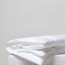 Homescapes Kids 10.5 Tog Super Microfibre Duvet - thumbnail 2