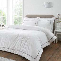 Bianca Fine Linens Contrast Trim 200 Thread Count Cotton Double Duvet Cover Set With Pillowcases White / Black - thumbnail 1