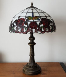"K Living Kliving 12"" Wycombe E27-60W Tiffany Table Lamp With Stained Rose Glass Shade" - thumbnail 6