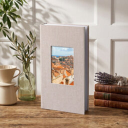 Living And Home 300 Pocket Photo Album Beige Linen Hardcover Window Design Memory Storage Book - thumbnail 2