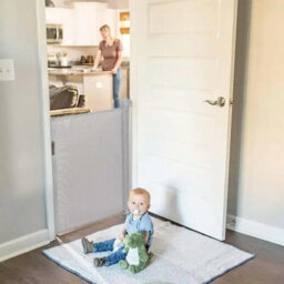 "140Cm Wide Retractable Baby Gate For Stairs Doorways Extendable 55"" Wide Mesh Safety Gate, One-Handed Child & Pet Safety Barrier" - thumbnail 2