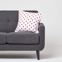 Homescapes Cotton Red Hearts Cushion Cover, 45 X 45 Cm - thumbnail 2