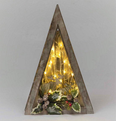 Shatchi B/o Led Wooden Reindeer Scene - Triangle Shape -W24.5Xd5.5Xh39Cm