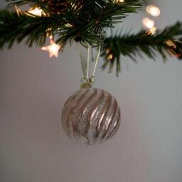 B4E Set Of 4 Pink And Silver Christmas Baubles For Christmas Tree Decorations 18X18X9Cm - thumbnail 5