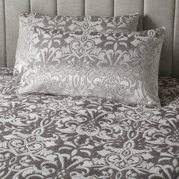 Laurence Llewelyn-Bowen Firenza Damask Velvet Duvet Cover Set - thumbnail 4